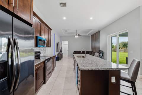 296 SW Millard Drive, Port St. Lucie FL - photo 13 of 38