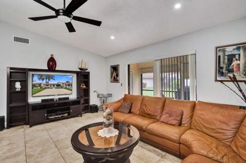 6120 Fairfield Circle, Greenacres FL - photo 9 of 33