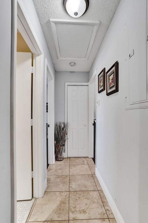 6120 Fairfield Circle, Greenacres FL - photo 11 of 33