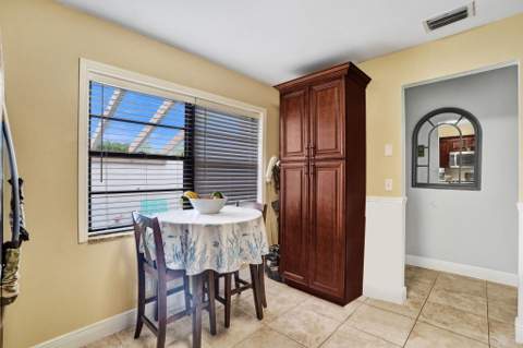6120 Fairfield Circle, Greenacres FL - photo 14 of 33