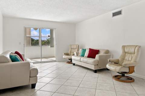 300 NE 26th Avenue #2100, Boynton Beach FL - photo 8 of 20