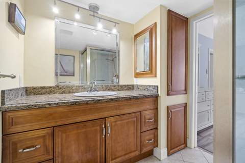 1161 Hillsboro Mile #305, Hillsboro Beach FL - photo 14 of 36