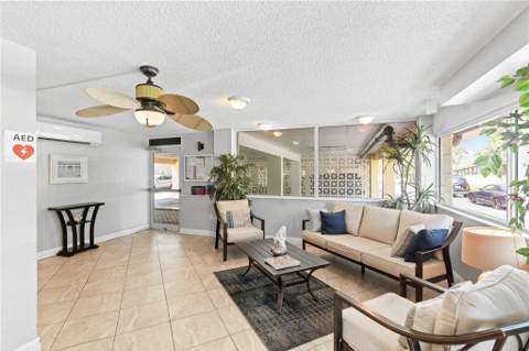 1161 Hillsboro Mile #305, Hillsboro Beach FL - photo 23 of 36