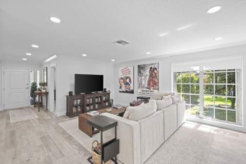 137 Clubhouse Boulevard, Atlantis FL - photo 7 of 55