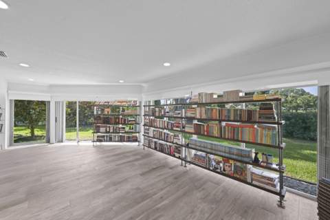 137 Clubhouse Boulevard, Atlantis FL - photo 21 of 55