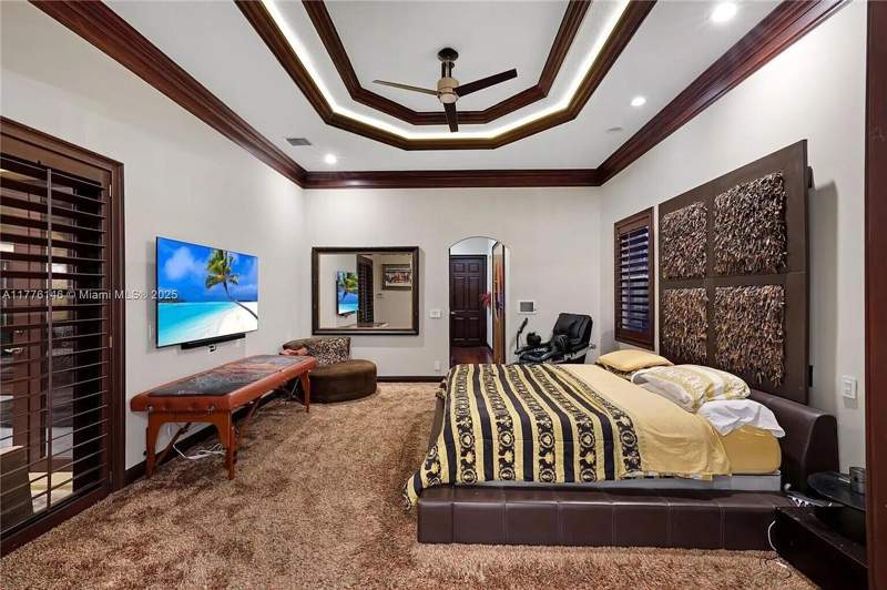 6 bedroom Single Family Residence at 14503 SW 16th Street, Fla Fruit Lands Co, Davie — photo 4