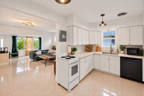 115 SE 2nd Street #1, Dania Beach FL - photo 9 of 27