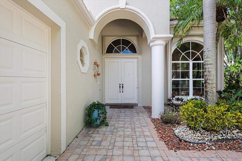 3 bedroom Single Family Residence at 4017 Manchester Lake Drive, Wycliffe, Lake Worth — photo 2