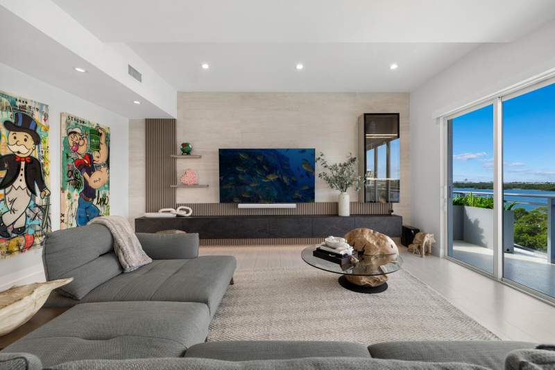 4 bedroom Single Family Residence at 350 Desoto Street, Seaside Village East Condo, Hollywood — photo 4