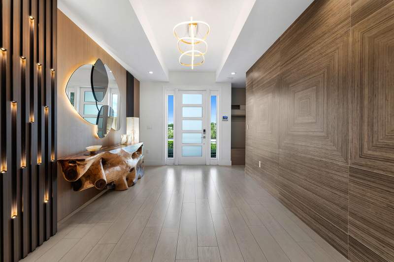 4 bedroom Single Family Residence at 350 Desoto Street, Seaside Village East Condo, Hollywood — photo 2