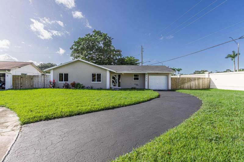 3 bedroom Single Family Residence at 8720 NW 46th Street, City Of Lauderhill Sec 1, Lauderhill — photo 2
