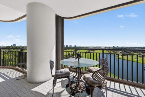2427 Presidential Way #803, West Palm Beach FL - photo 22 of 31