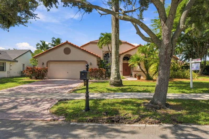 4 bedroom Single Family Residence at 3183 Ridge Trace, Forest Ridge Single Family Vii, Davie — photo 4