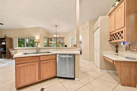 3183 Ridge Trace, Davie FL - photo 15 of 40