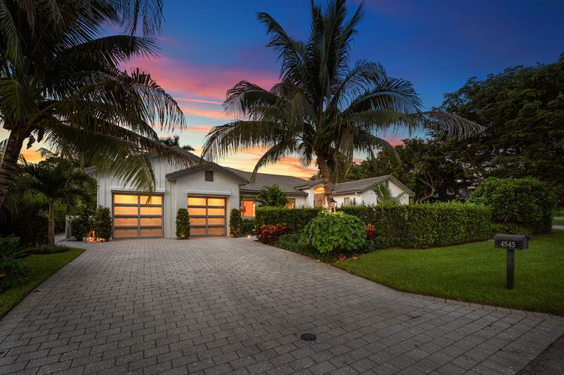 3 bedroom Single Family Residence at 4545 S Lake Drive, Delray Dunes 2nd Sec, Boynton Beach — photo 3
