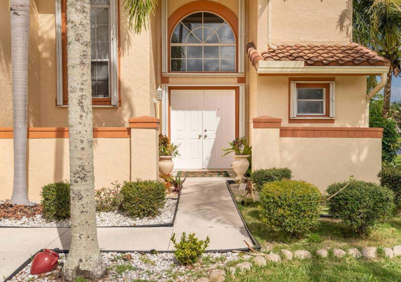 4 bedroom Single Family Residence at 10256 Boca Springs Drive, Boca Springs, Boca Raton — photo 2