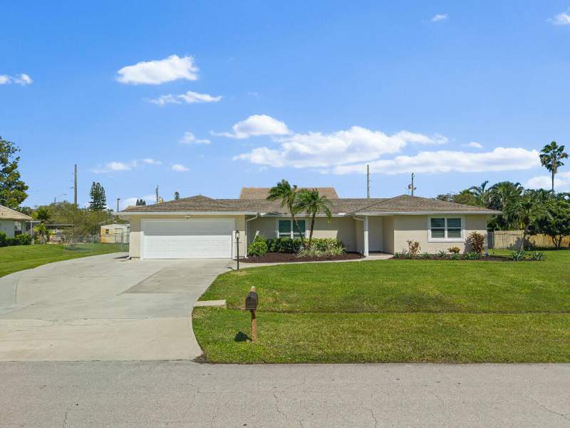 3 bedroom Single Family Residence at 2349 SE Delano Road, South Port St Lucie Unit 6, Port St. Lucie — photo 2