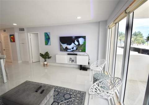 133 N Pompano Beach Boulevard #Apt 105, Pompano Beach FL - photo 12 of 29