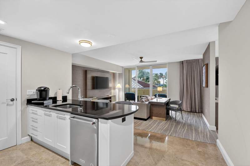 1 bedroom Condominium at 3800 N Ocean Drive #414, Resort At Singer Island Hotel Condo, Singer Island — photo 4