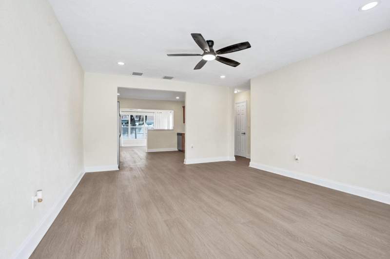 3 bedroom Single Family Residence at 3851 NW 4th Place, Greenleaf, Lauderhill — photo 4