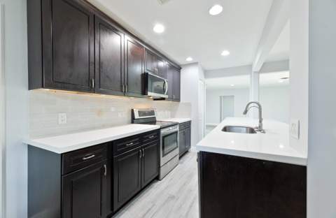 2160 NE 55th Court, Fort Lauderdale FL - photo 6 of 45
