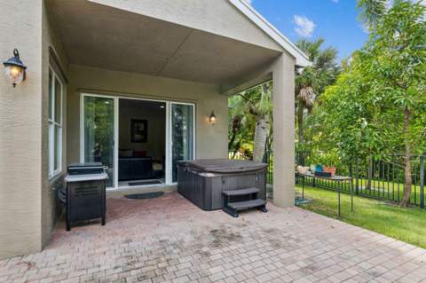 5521 Albin Drive, Greenacres FL - photo 12 of 41