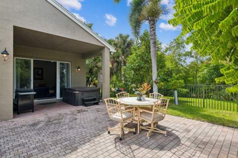 5521 Albin Drive, Greenacres FL - photo 13 of 41