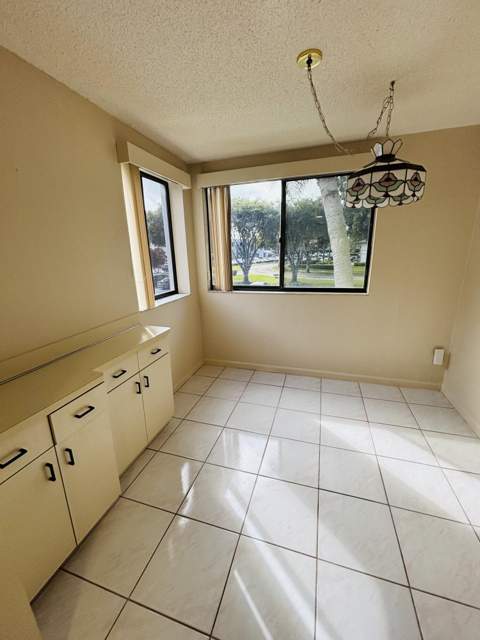 10526 E Clairmont Circle, Tamarac FL - photo 14 of 59