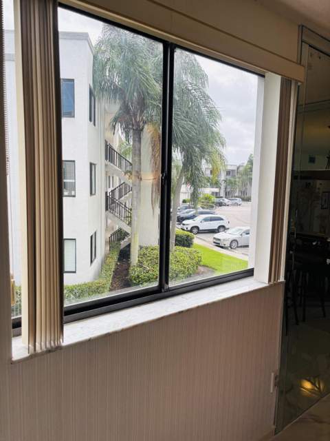 10526 E Clairmont Circle, Tamarac FL - photo 15 of 59