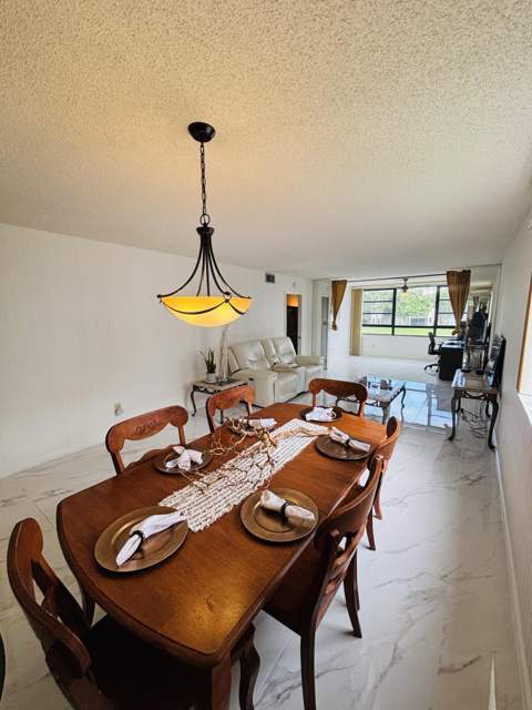10526 E Clairmont Circle, Tamarac FL - photo 19 of 59