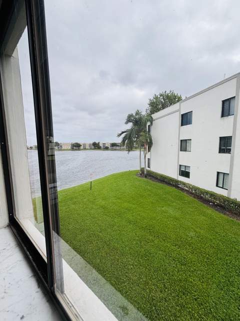 10526 E Clairmont Circle, Tamarac FL - photo 20 of 59