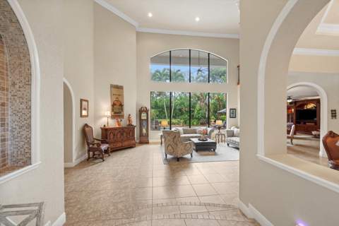 10586 Versailles Boulevard, Wellington FL - photo 7 of 62