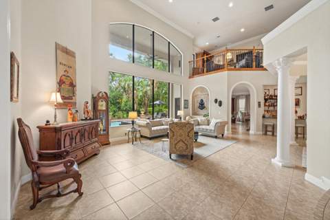 10586 Versailles Boulevard, Wellington FL - photo 8 of 62