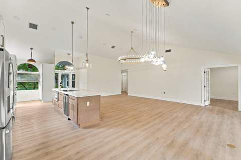 2398 Saratoga Bay Drive, West Palm Beach FL - photo 8 of 56