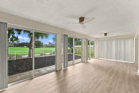 2398 Saratoga Bay Drive, West Palm Beach FL - photo 10 of 56