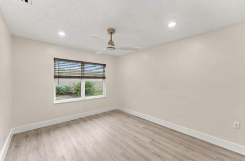 2398 Saratoga Bay Drive, West Palm Beach FL - photo 12 of 56