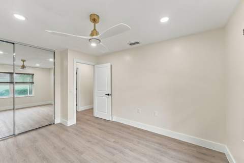 2398 Saratoga Bay Drive, West Palm Beach FL - photo 15 of 56