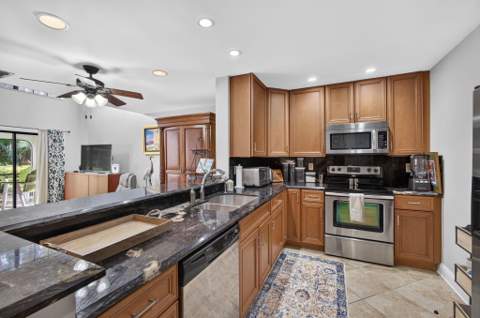 2439 Treasure Isle Drive #Unit 7, West Palm Beach FL - photo 12 of 101