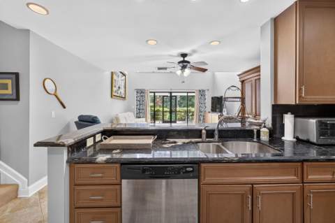 2439 Treasure Isle Drive #Unit 7, West Palm Beach FL - photo 14 of 101