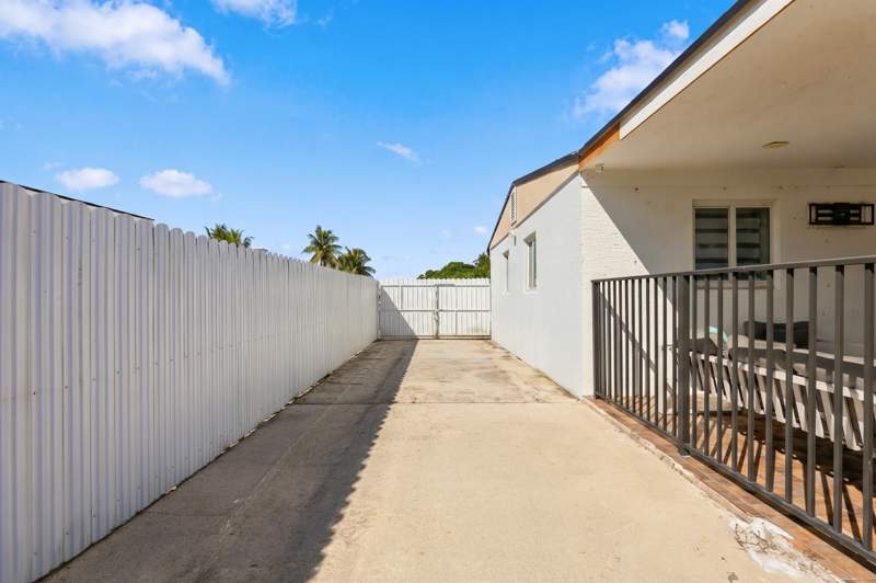 3 bedroom Single Family Residence at 148 Browning, Gun Club Estates In, West Palm Beach — photo 5