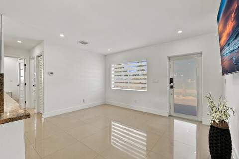 148 Browning, West Palm Beach FL - photo 18 of 20