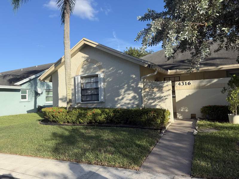3 bedroom Townhouse at 4316 NW 120th Lane #A, Sunrise Manor West, Sunrise — photo 2