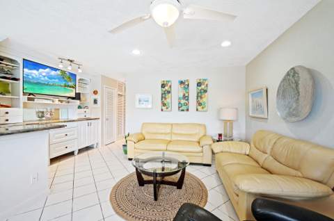 701 S Riverside Drive #107, Pompano Beach FL - photo 7 of 27
