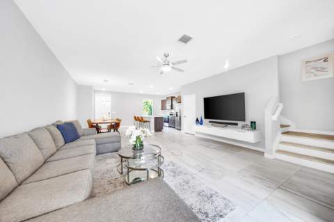 545 NW 17th Street, Fort Lauderdale FL - photo 10 of 37