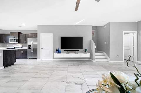 545 NW 17th Street, Fort Lauderdale FL - photo 12 of 37