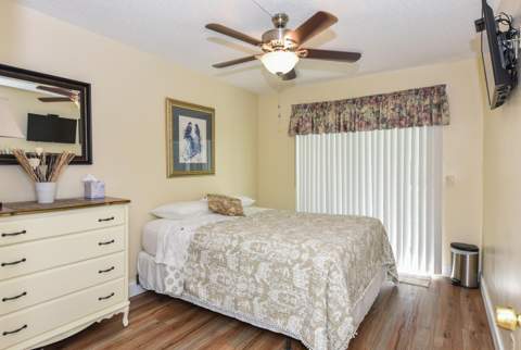 74 Newport Court, Deerfield Beach FL - photo 9 of 27