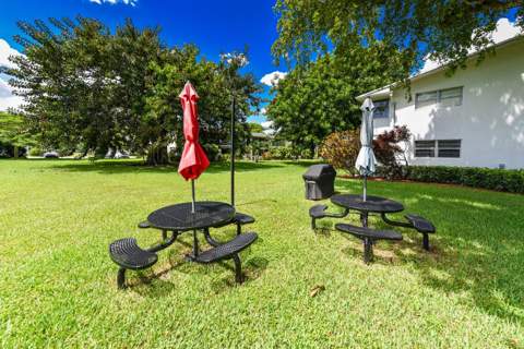 74 Newport Court, Deerfield Beach FL - photo 21 of 27