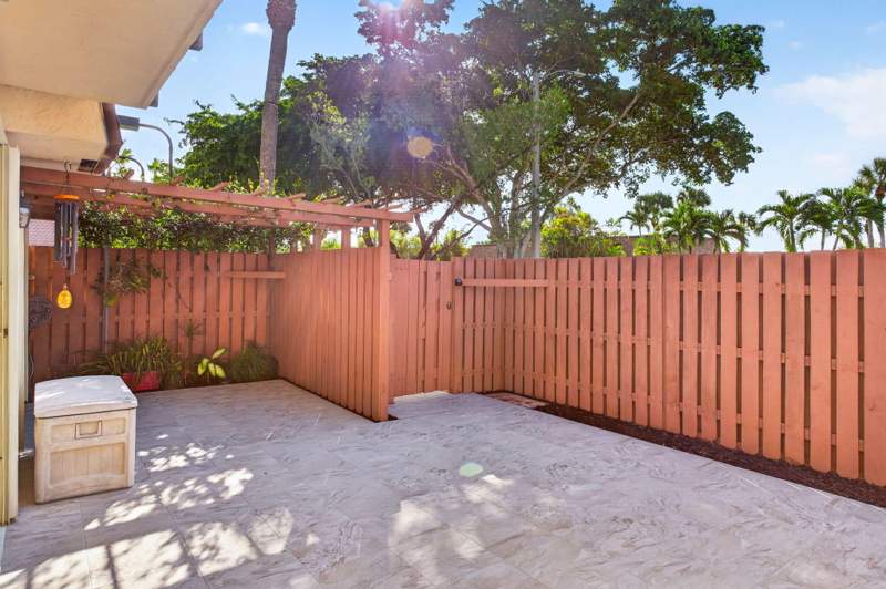 3 bedroom Townhouse at 5551 NW 61st Place, Woodland Lake Estates, Tamarac — photo 5