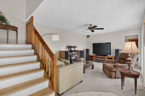5551 NW 61st Place, Tamarac FL - photo 8 of 40