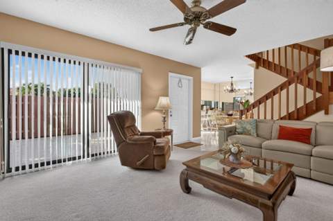 5551 NW 61st Place, Tamarac FL - photo 10 of 40